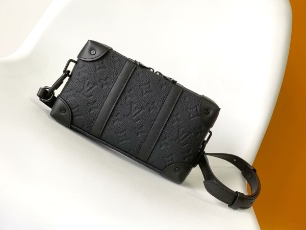 Louis Vuitton(Trunk Wallet)