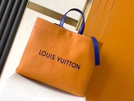 Louis Vuitton(Shopper)