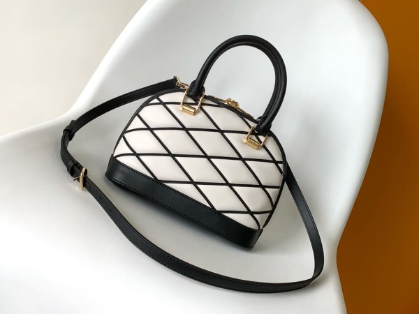 Louis Vuitton(Alma)