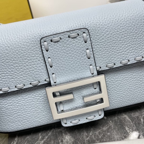 Fendi(Baguette)