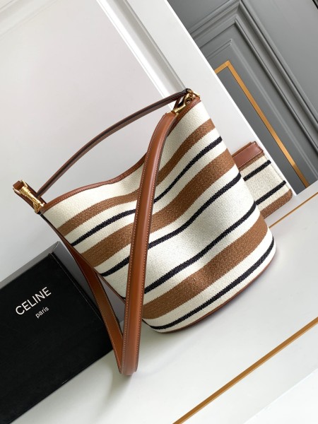 Celine(24s)
