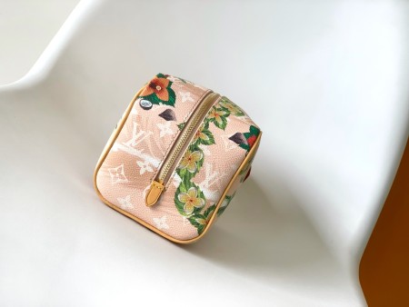 Louis vuitton(Locker Dopp Kit)