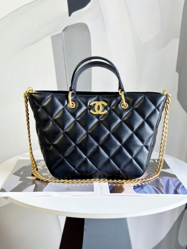 Chanel(23B)