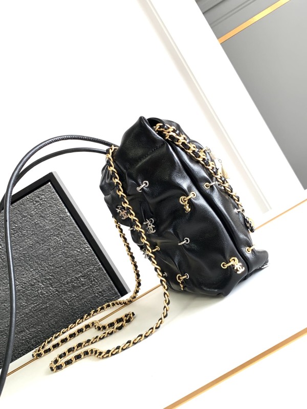 Chanel(24Amini)