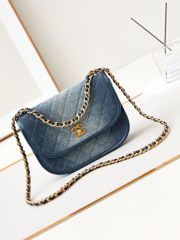 Chanel(24s)