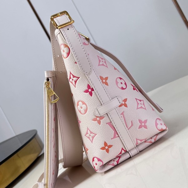 Louis Vuitton(CarryAll)