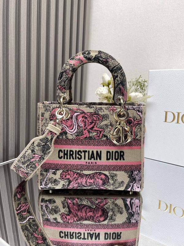 Dior(lady)