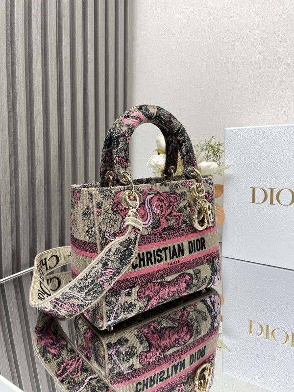 Dior(lady)