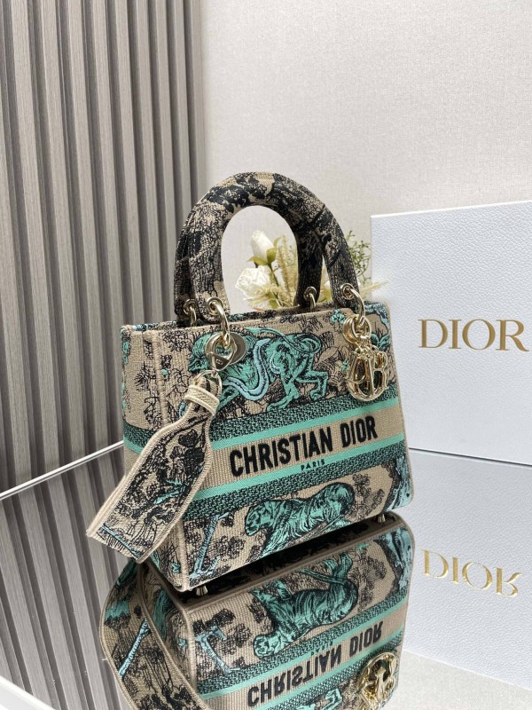 Dior(lady)