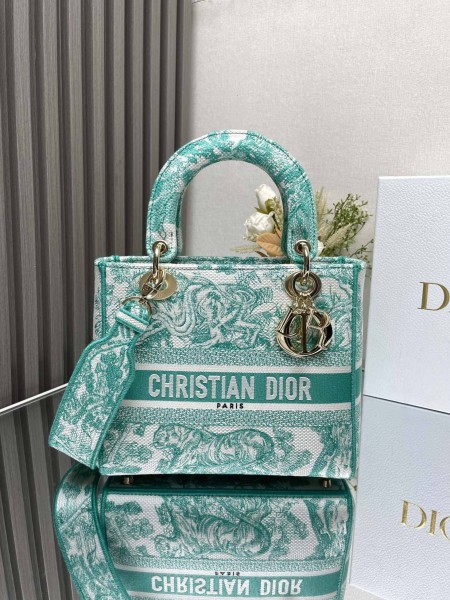 Dior(lady)