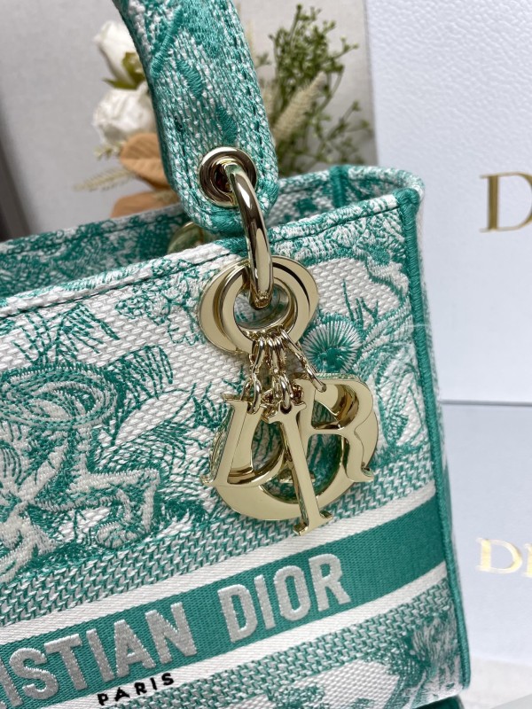 Dior(lady)