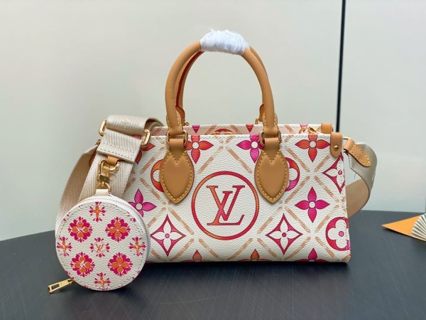 Louis Vuitton(OnTheGo East West)