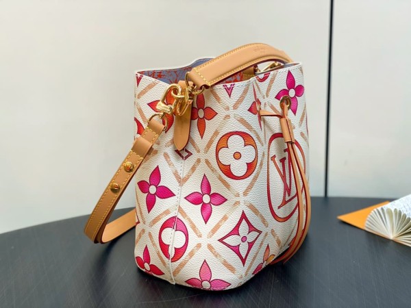 Louis Vuitton(Neonoe BB)