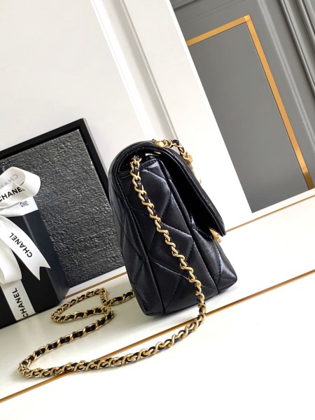 Chanel(CF)