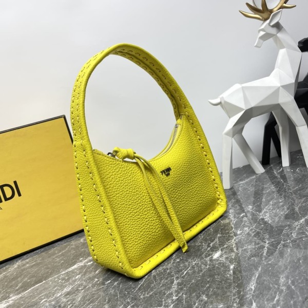 Fendi(Fendessence)