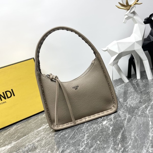 Fendi(Fendessence)