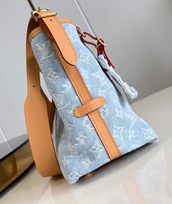 Louis Vuitton(Carryall)