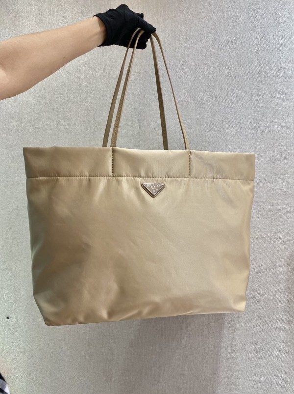 Prada(1BG107)