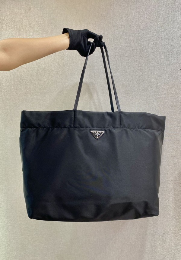 Prada(1BG107)