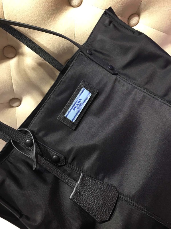 Prada(1BG184)