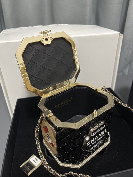 Chanel(24A)