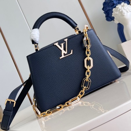 Louis Vuitton(Capucines BB)