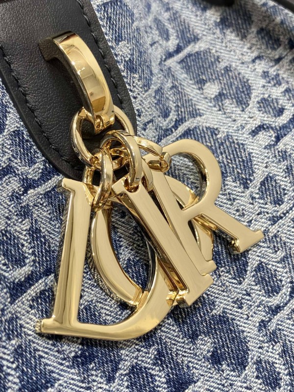 Dior(Toujours)