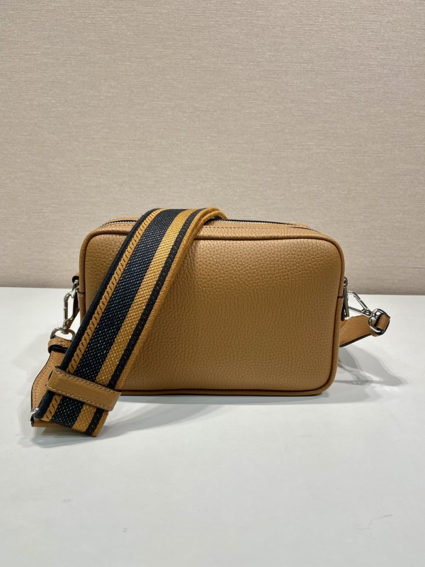 Prada(1BD082)