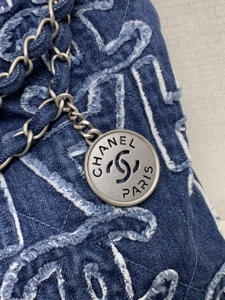 Chanel(24a)
