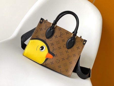 Louis Vuitton(OnTheGo)
