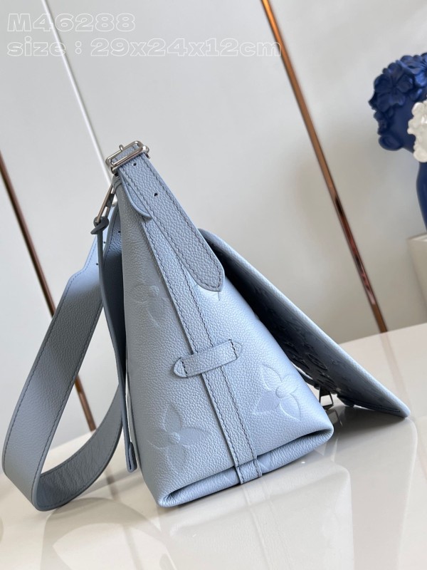 Louis Vuitton(CarryAll)