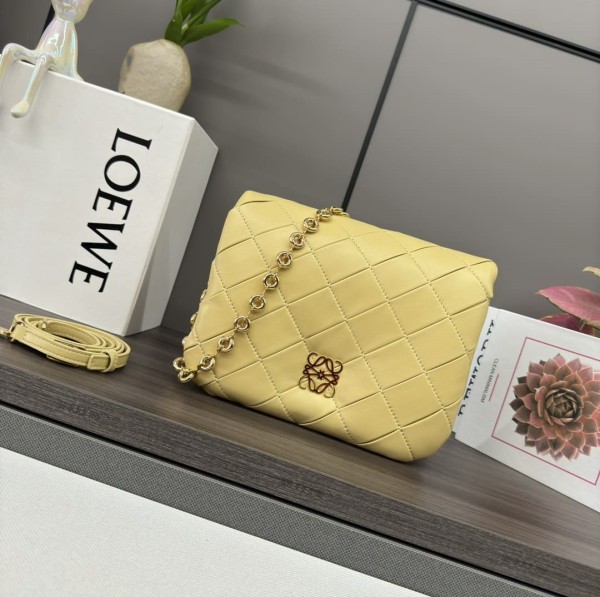 Loewe(Puffer Goya)