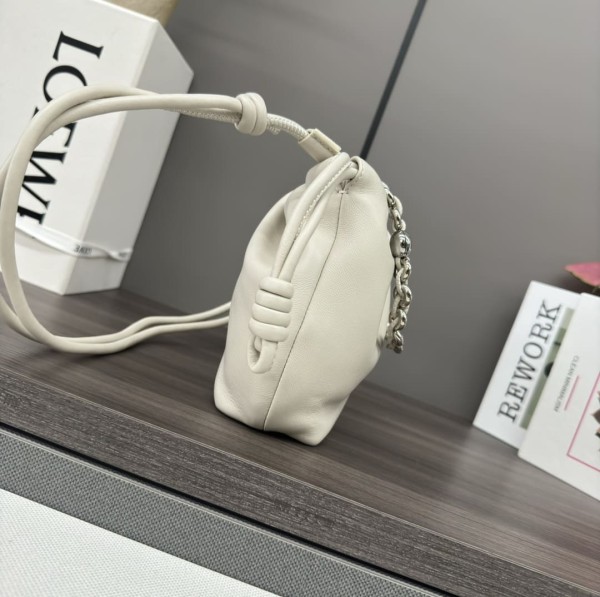 Loewe(Flamenco Purse)