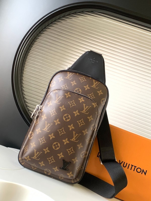 Louis Vuitton(Avenue)
