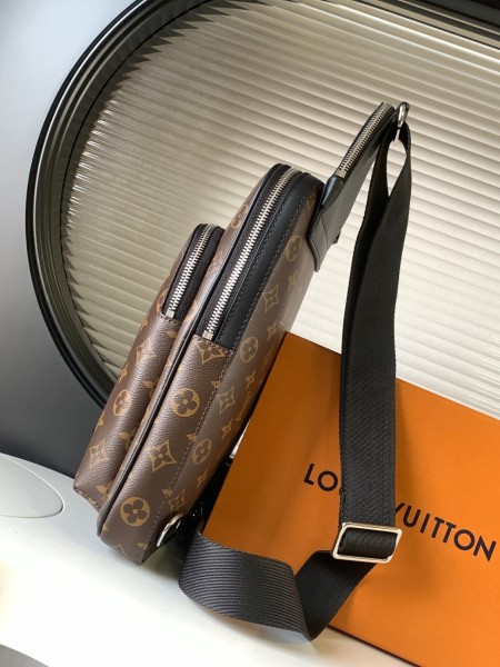 Louis Vuitton(Avenue)