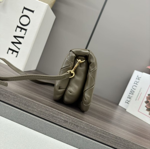Loewe(Puffer Goya)