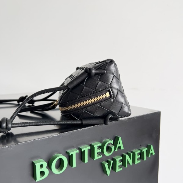 Bottega Veneta(Concert Pouch)
