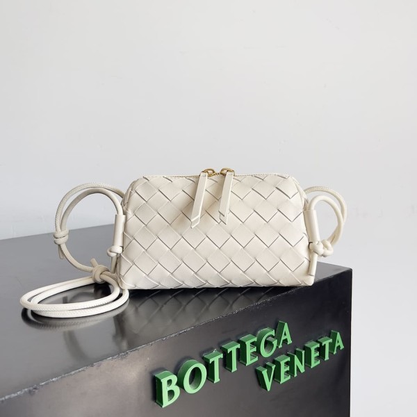 Bottega Veneta(Concert Pouch)