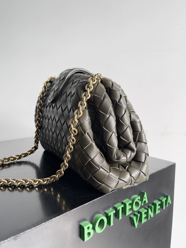 Bottega Veneta(LAUREN  CLUTCH)