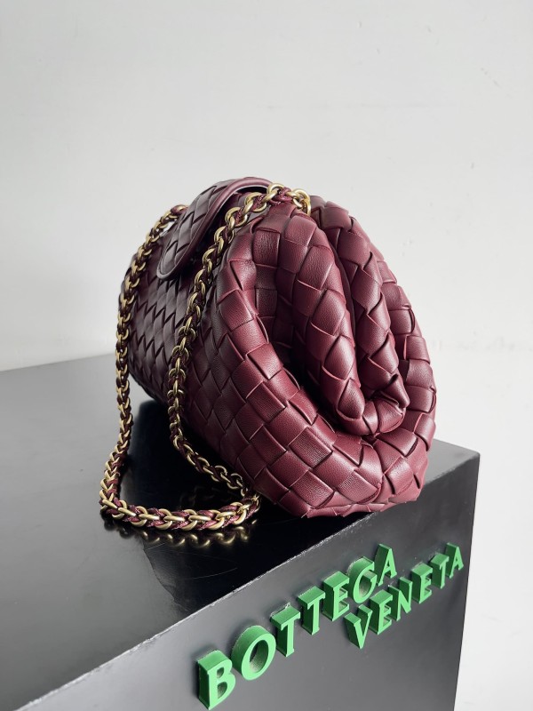 Bottega Veneta(LAUREN  CLUTCH)