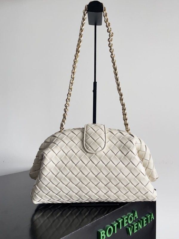Bottega Veneta(LAUREN  CLUTCH)
