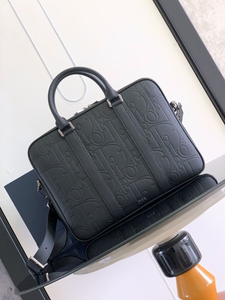 Dior(Gravity)