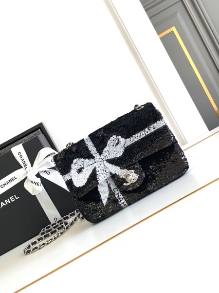 Chanel(24B)