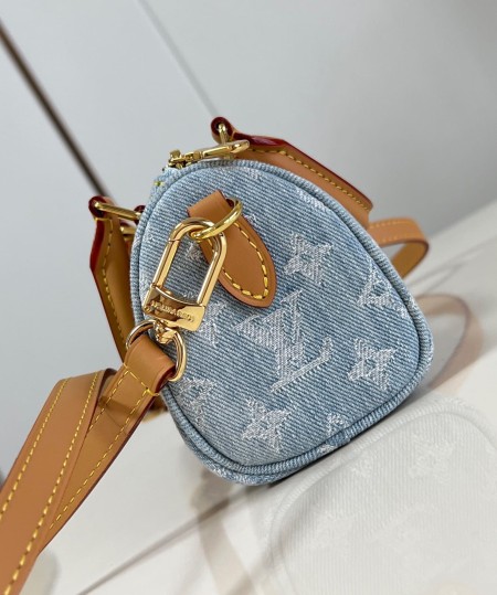 Louis Vuitton( Nano Speedy)