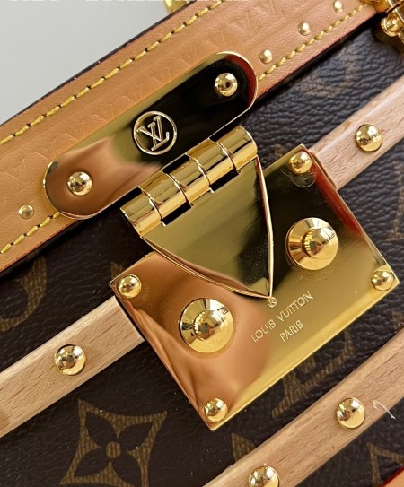 Louis Vuitton(Ellis)