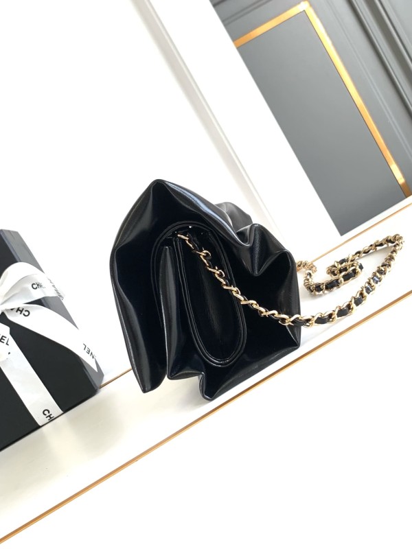 Chanel(24B)