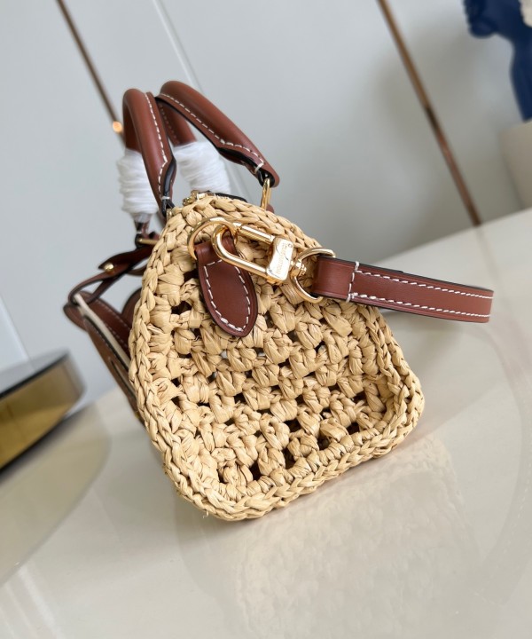 Louis Vuitton(Nano Speedy)