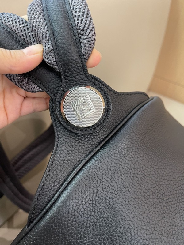 Fendi(7VZ076)