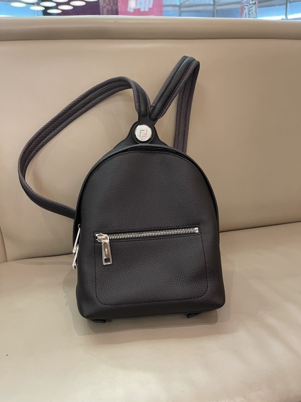 Fendi(7VZ077)