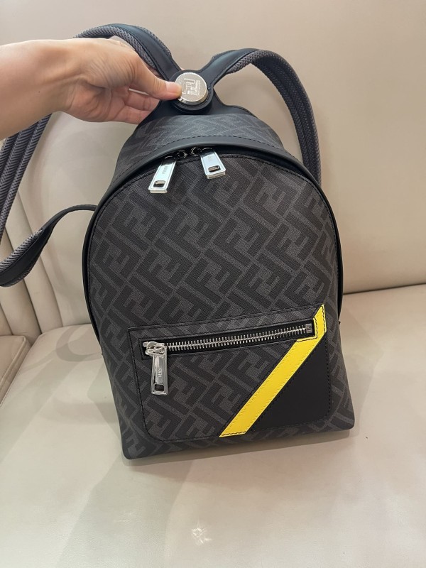 Fendi(7VZ077)